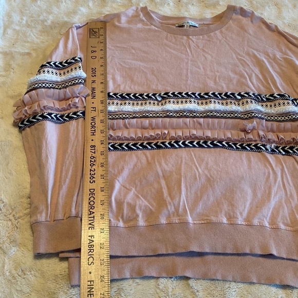 See and Be Seen Sz Medium Pink Fringe Embroidered Boho Sweatshirt T3032 - Picture 9 of 9